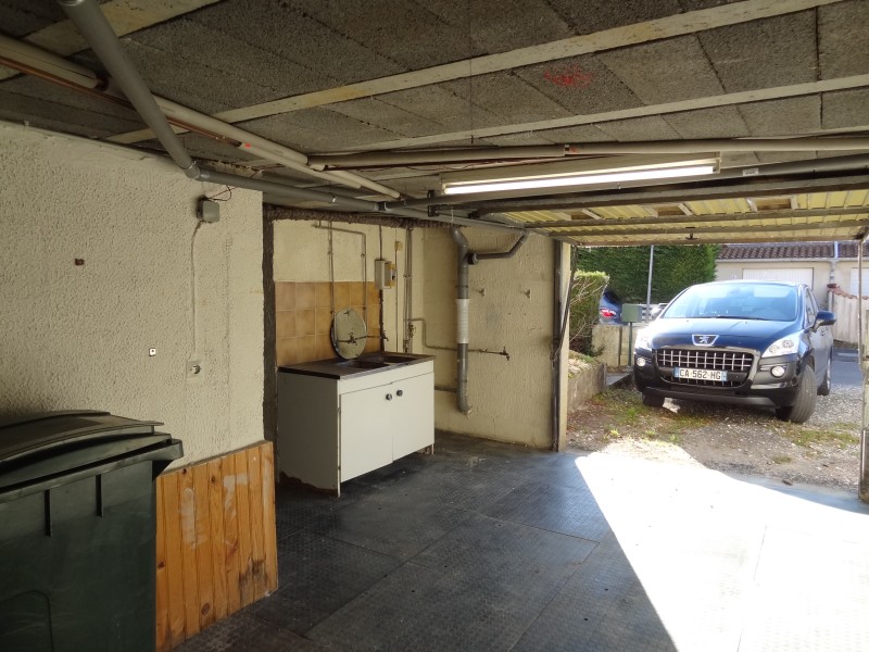 Garage1.jpg